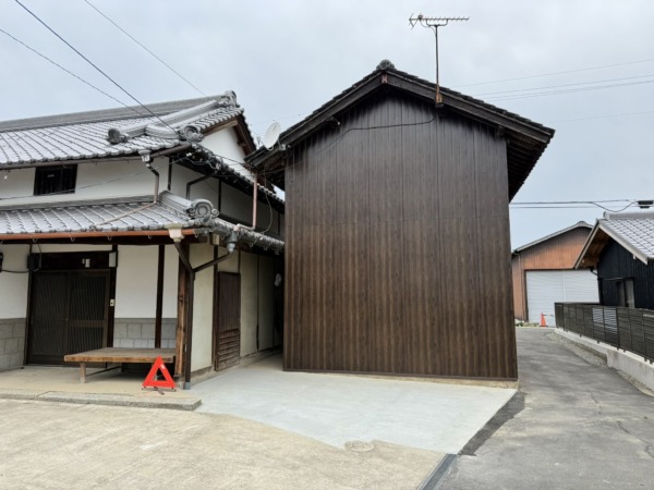 納屋解体　トタン張り